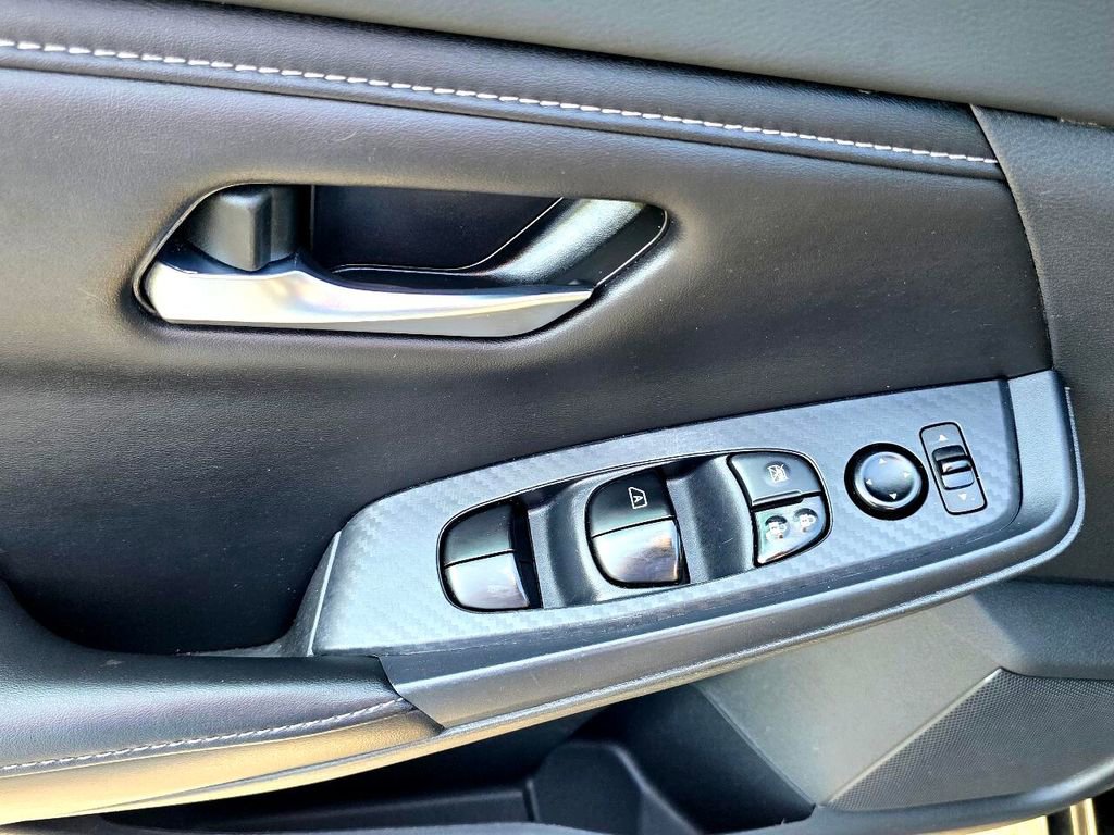 Used 2023 Nissan Sentra SV w/ Trunk Package image 14