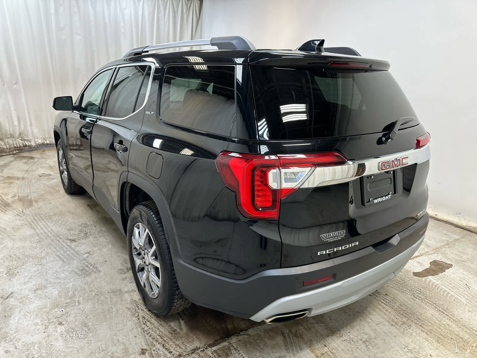 Certified 2021 GMC Acadia SLT w/ Premium Package image 2