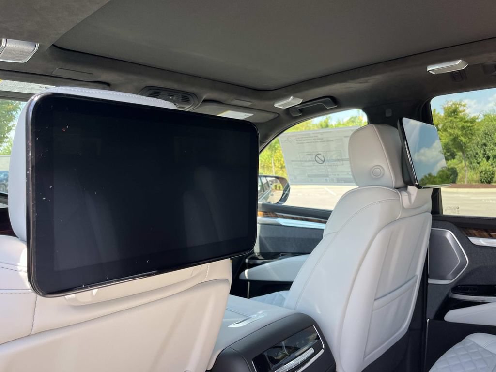 New 2026 Cadillac Escalade Platinum Sport w/ LPO, ONYX Package AWD/4WD image 22