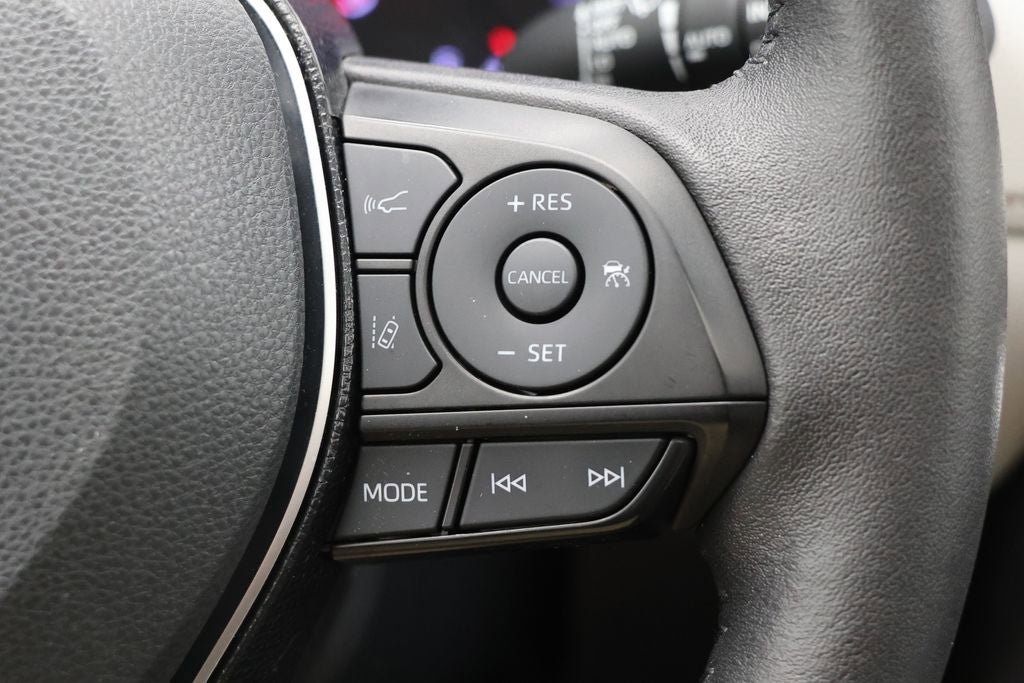 Used 2021 Toyota RAV4 XLE w/ Convenience Package image 20