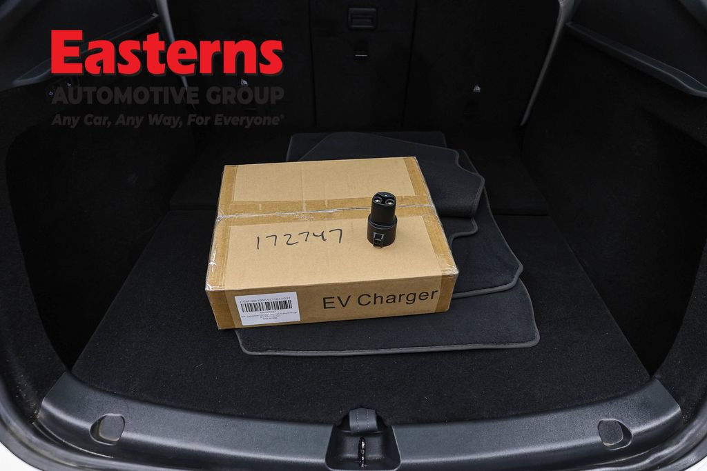Used 2022 Tesla Model Y Long Range AWD/4WD image 9