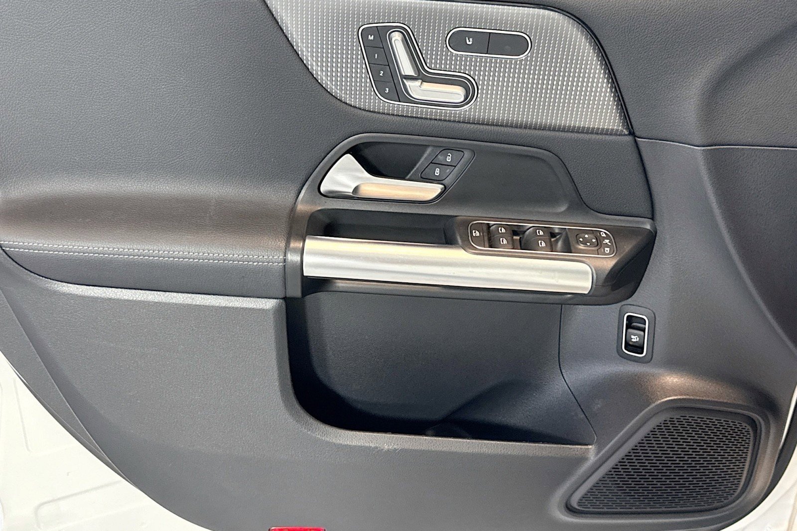 Certified 2022 Mercedes-Benz GLA 250 w/ Premium Package Lite image 17