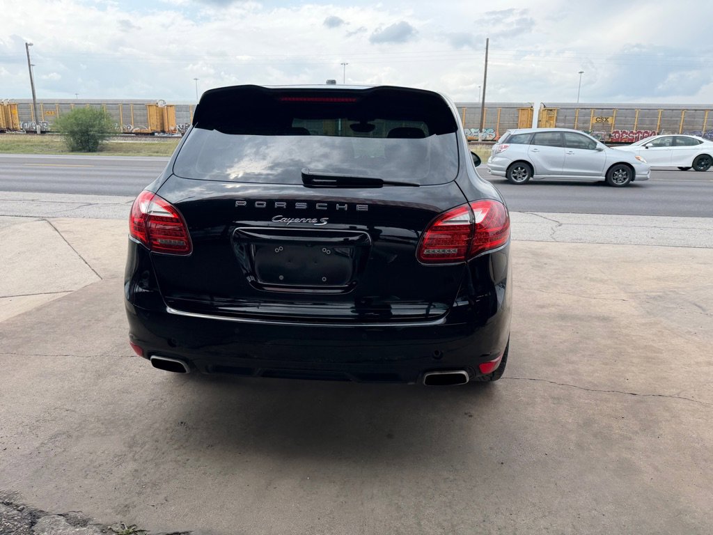 Used 2014 Porsche Cayenne S AWD/4WD image 25