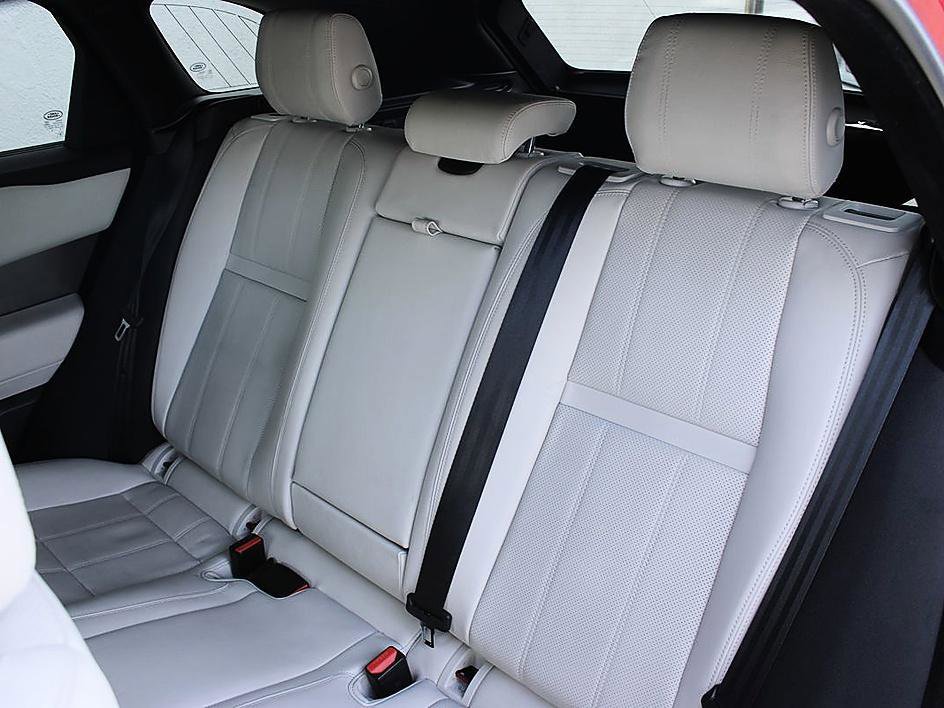 Used 2019 Land Rover Range Rover Velar S image 11