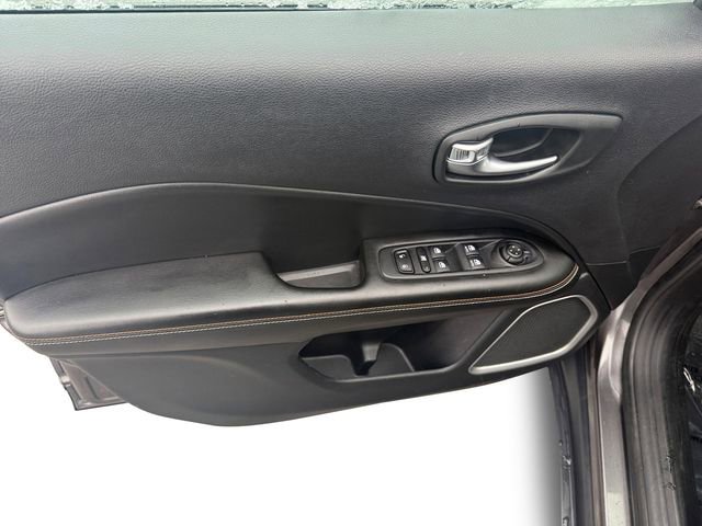 Used 2019 Jeep Compass Sport w/ Cold Weather Group image 11
