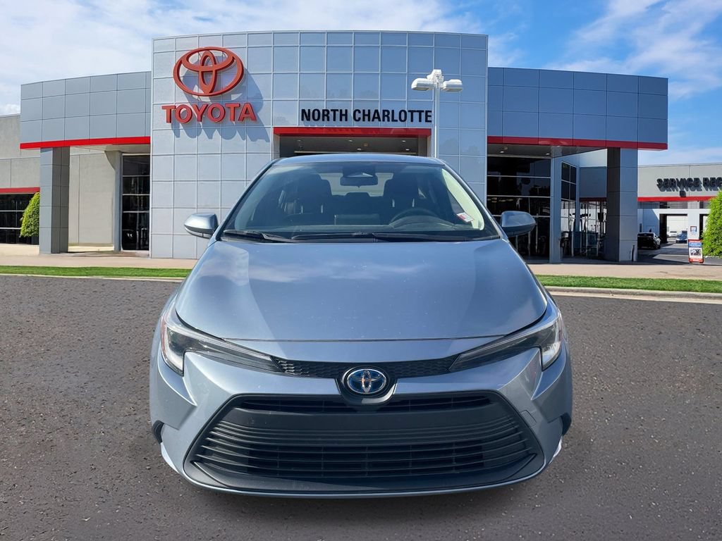 Used 2024 Toyota Corolla LE FWD image 3