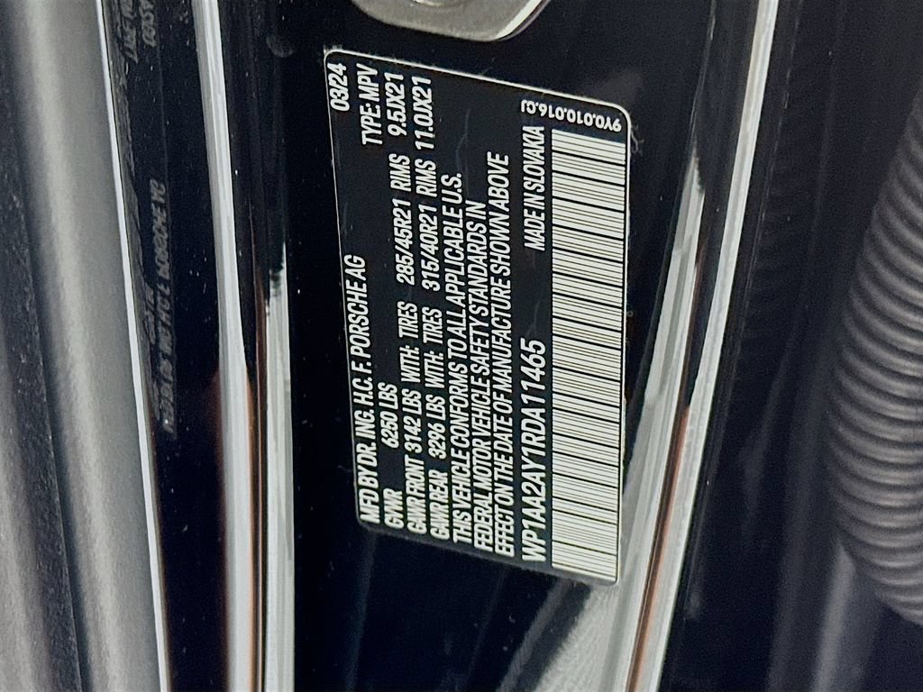 Certified 2024 Porsche Cayenne AWD/4WD image 35
