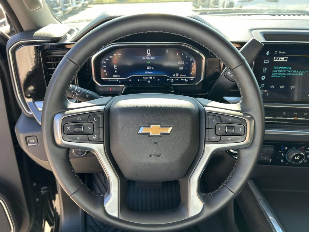 Used 2025 Chevrolet Silverado 2500 LTZ w/ LTZ Convenience Package AWD/4WD image 20