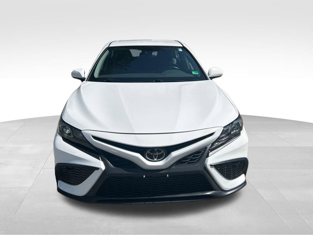 Used 2024 Toyota Camry SE FWD image 9