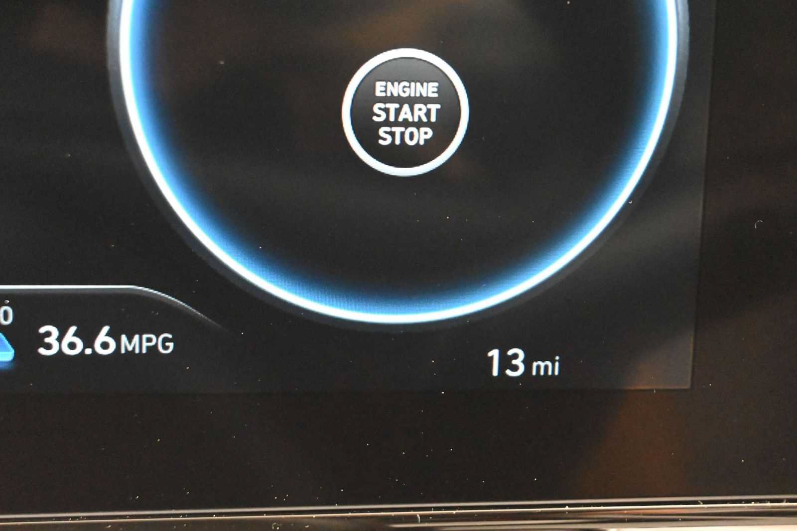 New 2026 Hyundai Elantra Limited FWD image 19