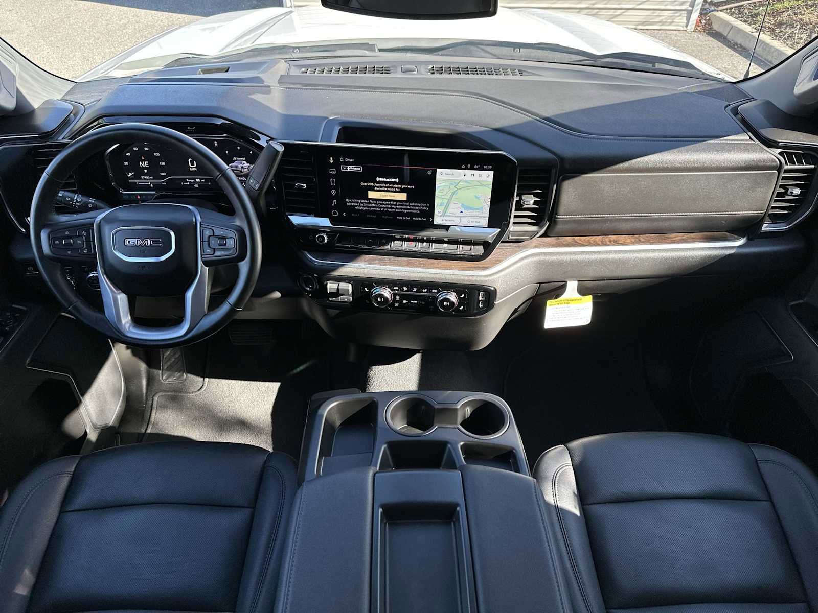 Certified 2025 GMC Sierra 1500 SLT image 14