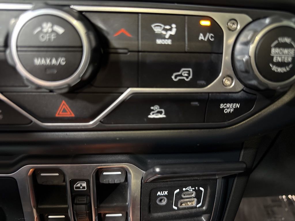 Used 2023 Jeep Gladiator Sport AWD/4WD image 41