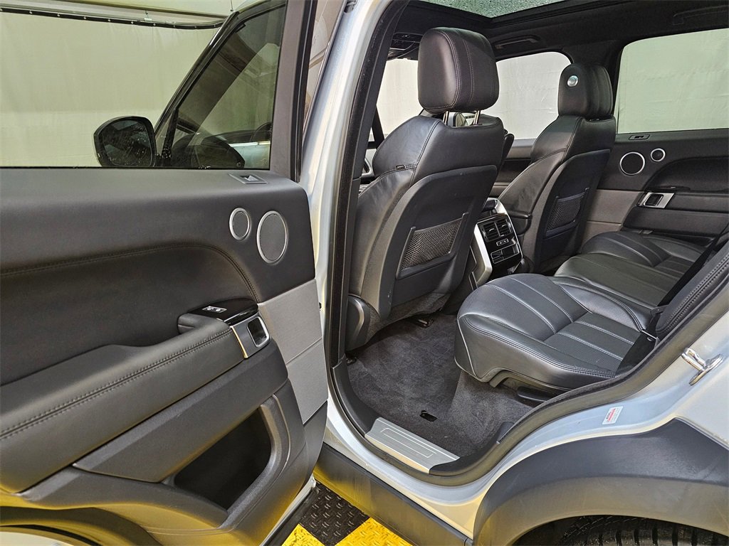 Used 2016 Land Rover Range Rover Sport HSE image 15