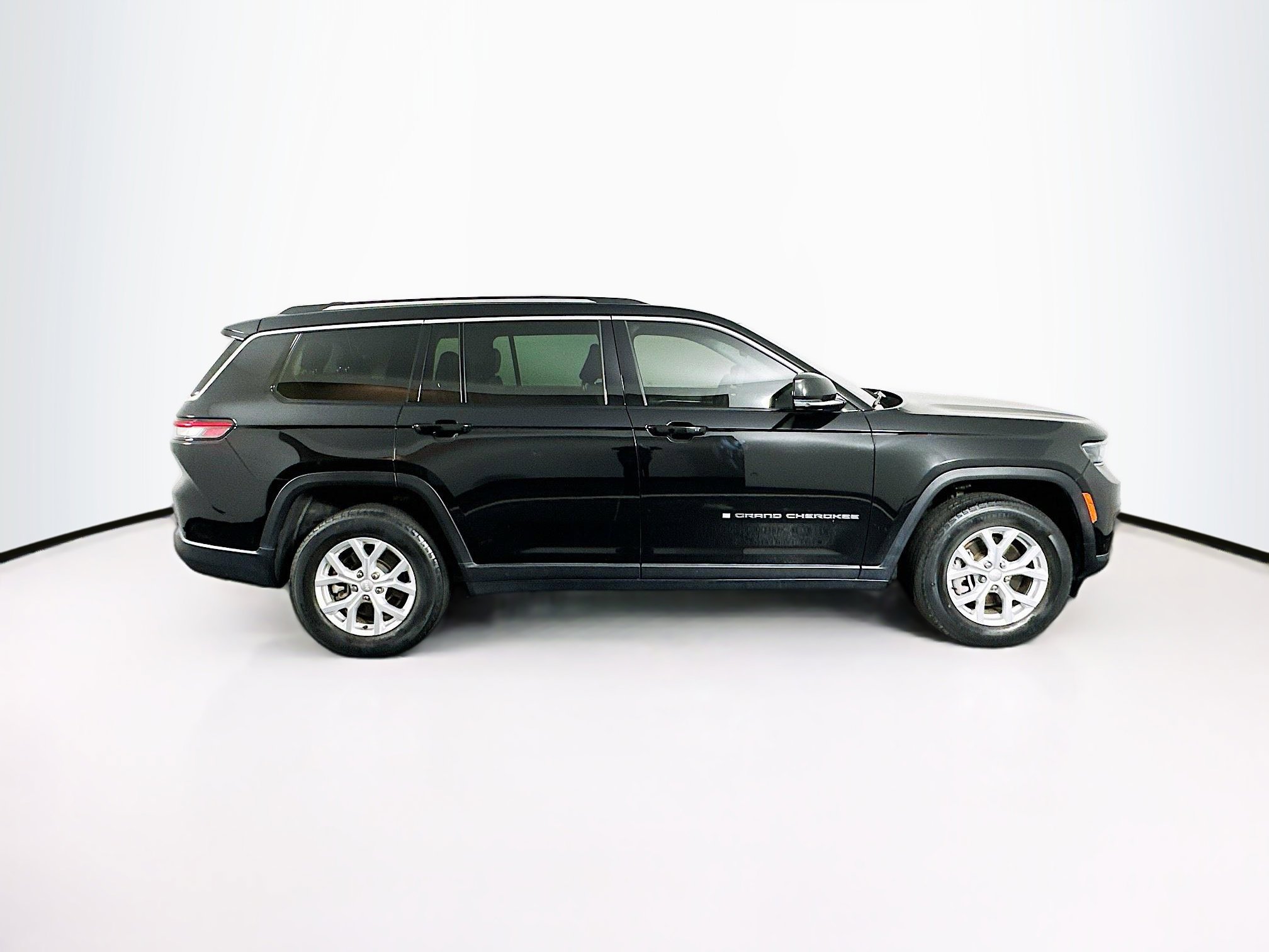 Used 2023 Jeep Grand Cherokee L Limited image 10