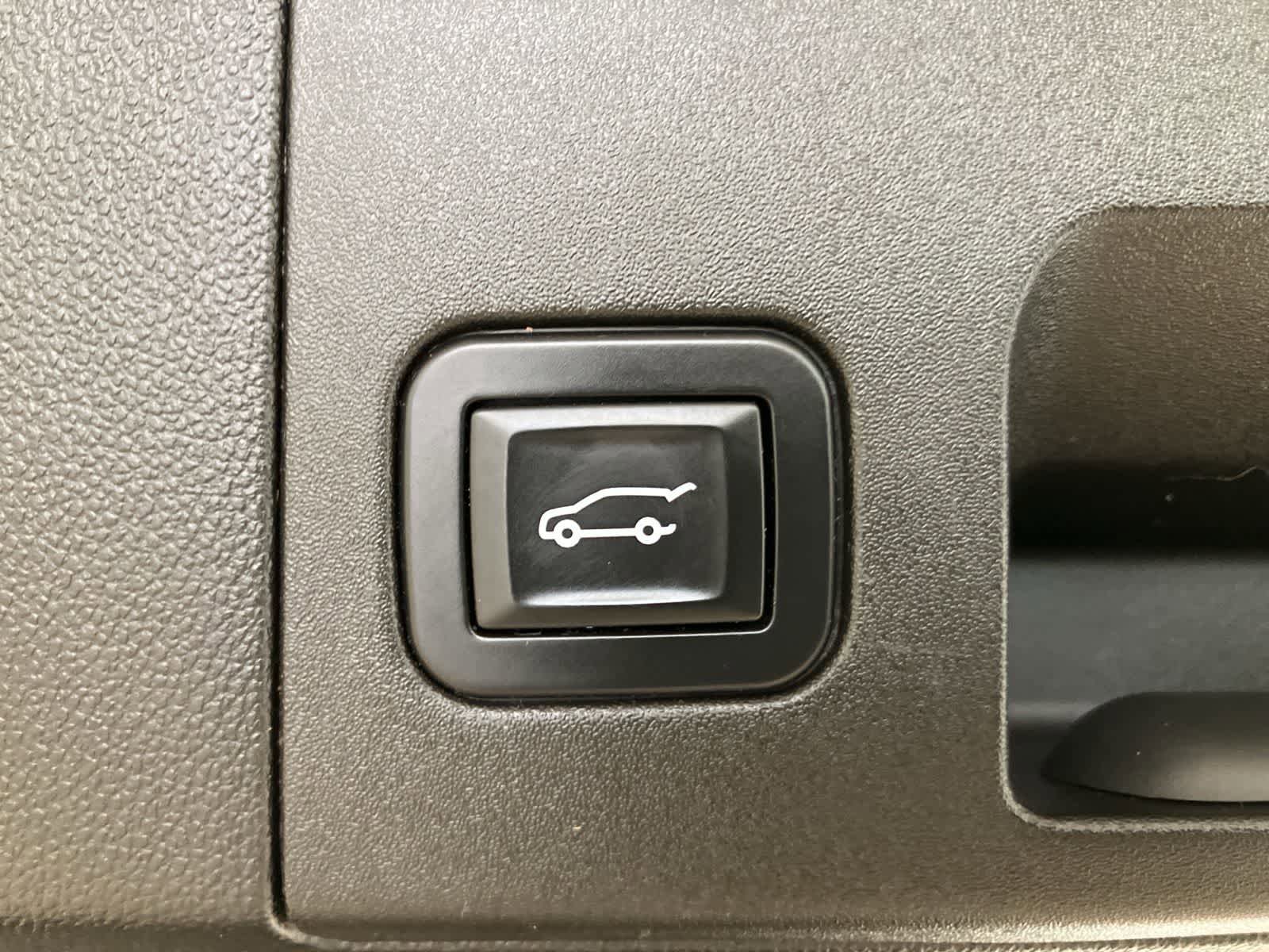 Used 2017 Cadillac XT5 FWD image 26