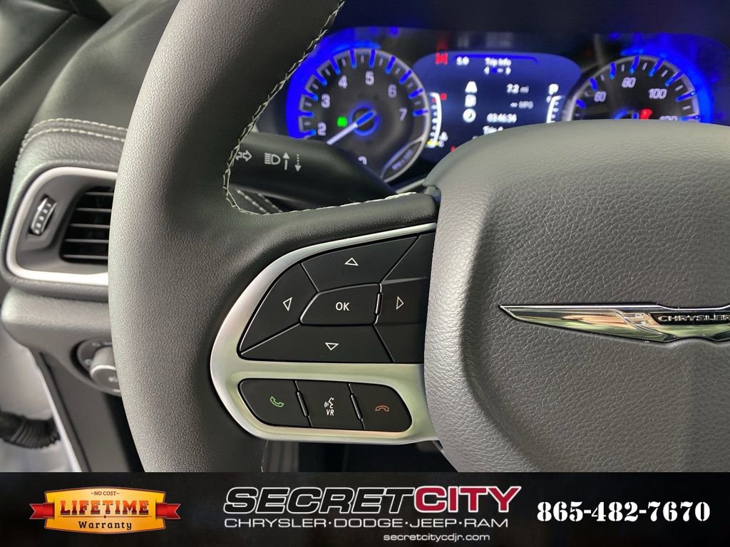 New 2026 Chrysler Pacifica Select image 16