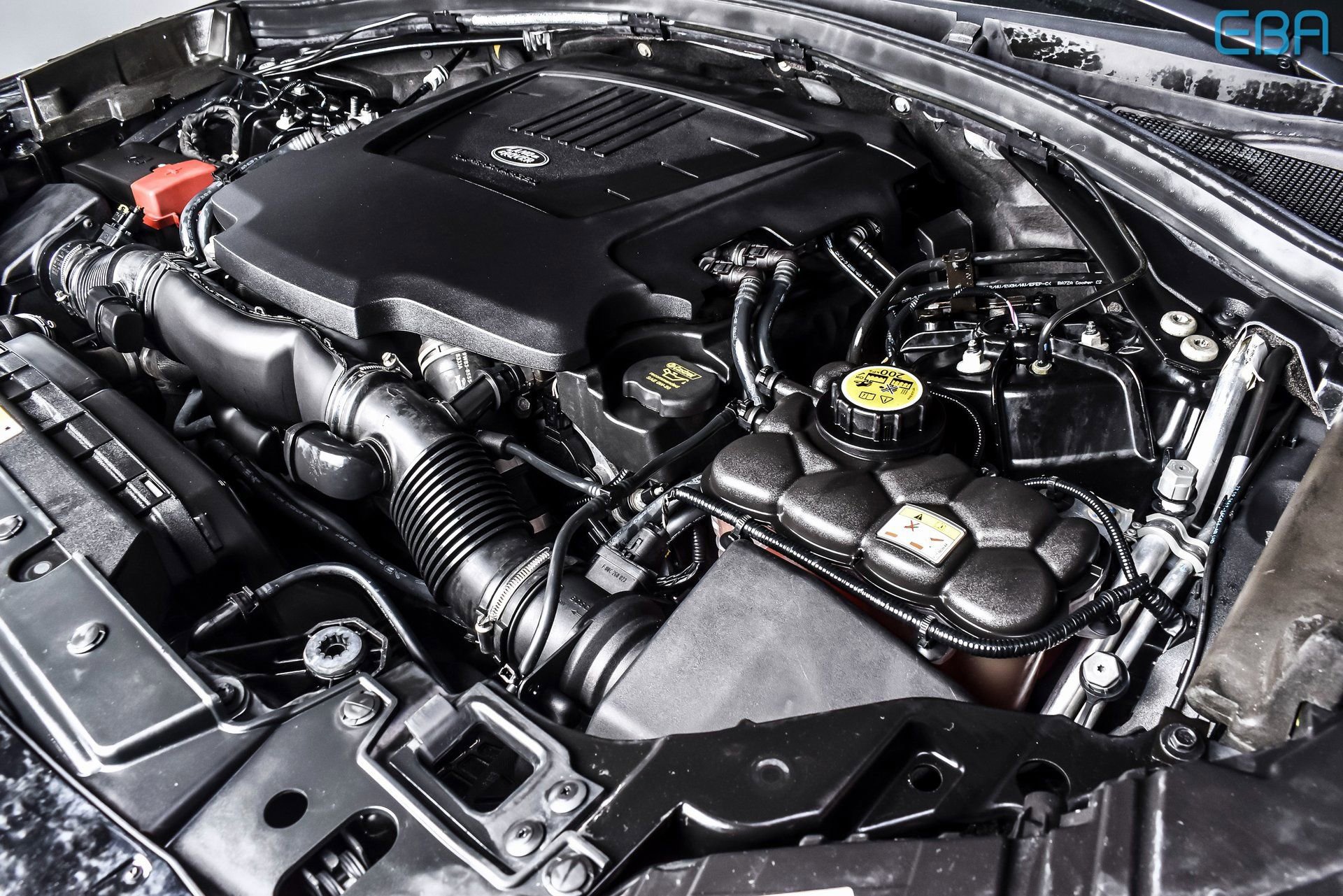 Used 2020 Land Rover Range Rover Velar R-Dynamic S image 12