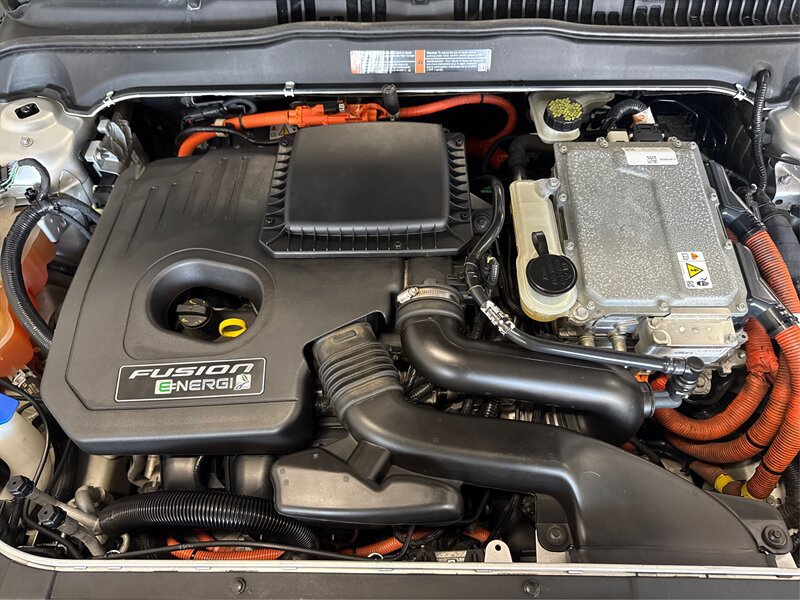 Used 2015 Ford Fusion Energi Titanium FWD image 11
