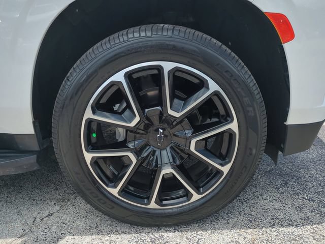 Certified 2022 Chevrolet Suburban RST w/ Luxury Package RWD image 11