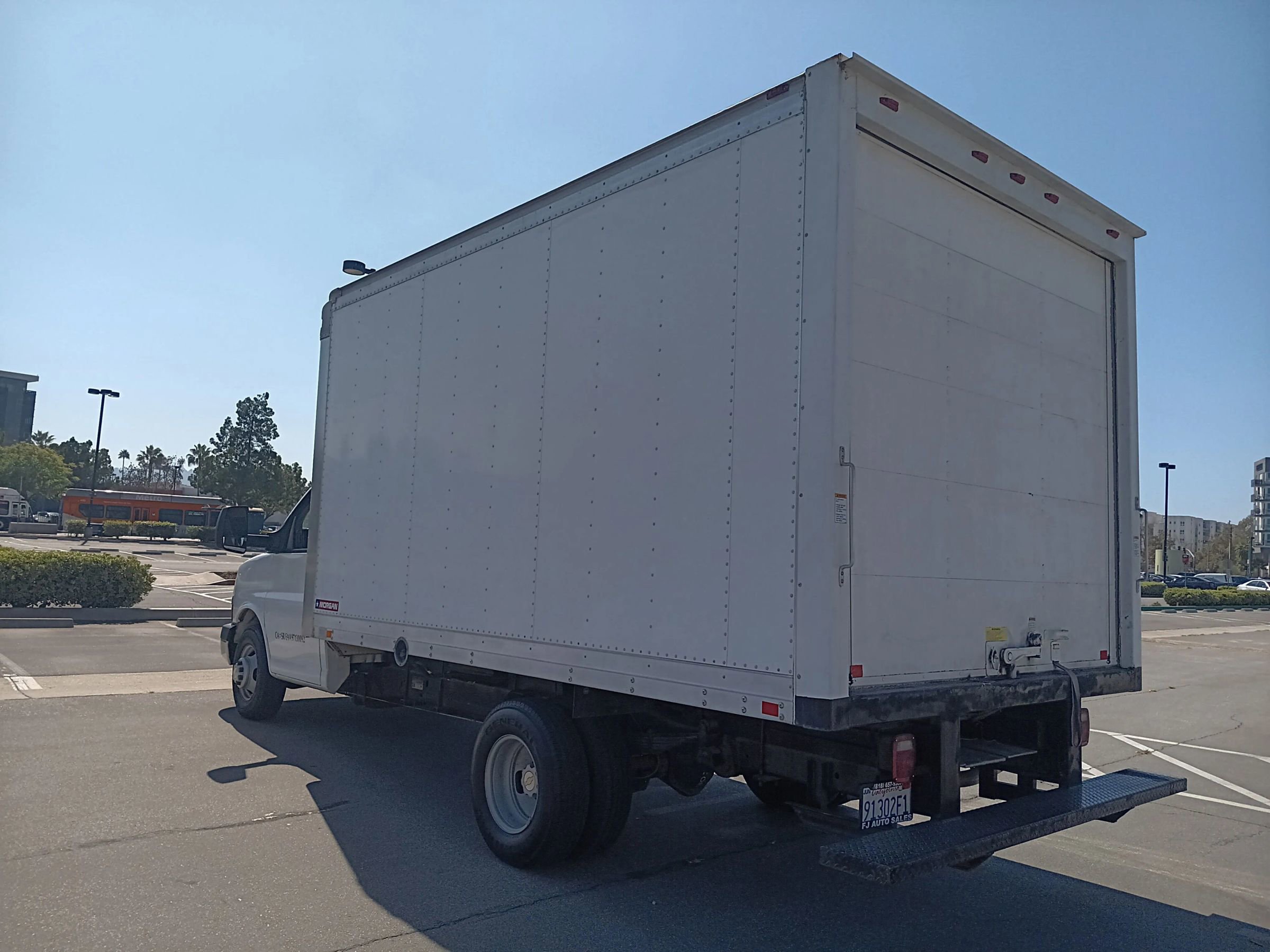 Used 2012 Chevrolet Express 3500 Extended w/ Chrome Appearance Package image 7