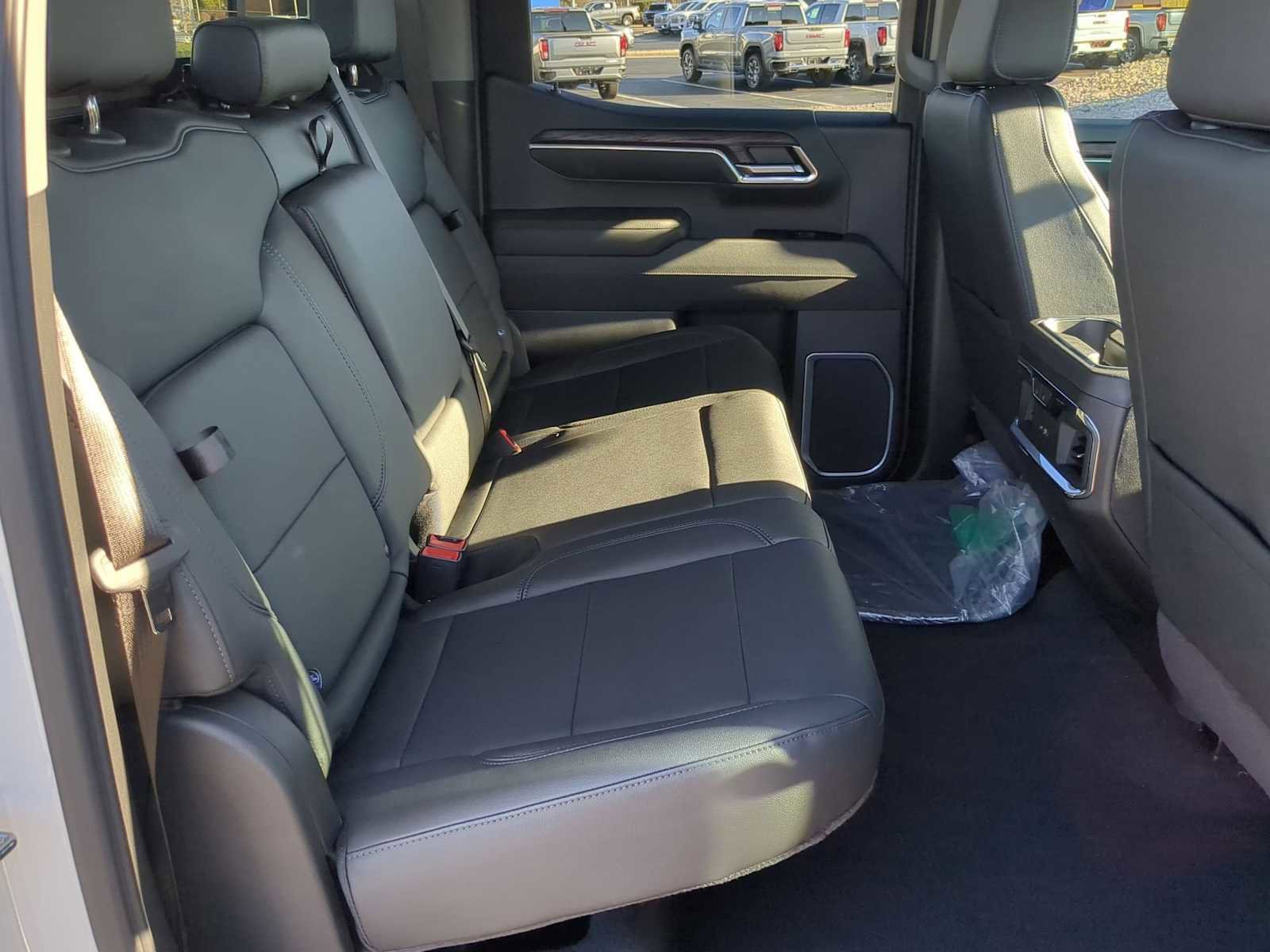 New 2026 GMC Sierra 1500 SLT w/ SLT Premium Package image 29