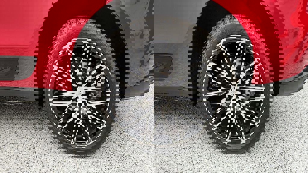 Used 2024 Porsche Macan Base w/ Premium+ Pkg, 21   Whe image 9