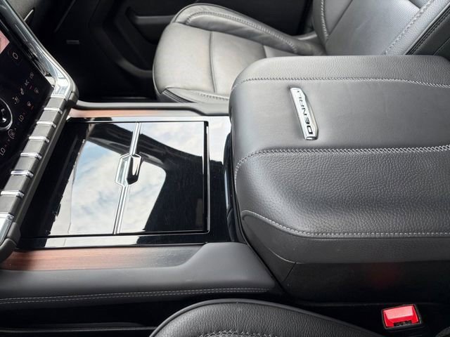 Certified 2025 GMC Yukon XL Denali AWD/4WD image 24
