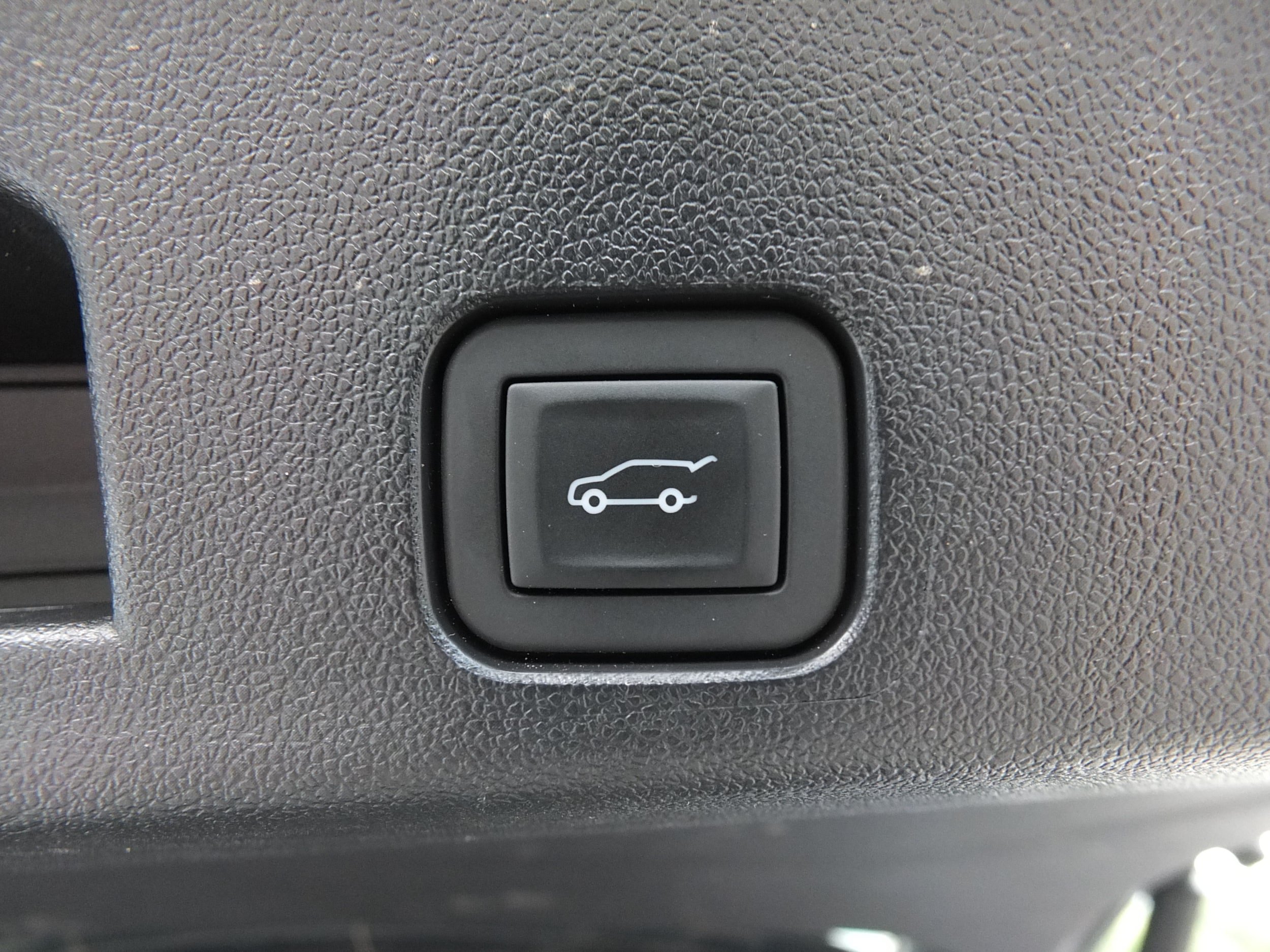 Used 2026 Chevrolet Traverse LT FWD image 17