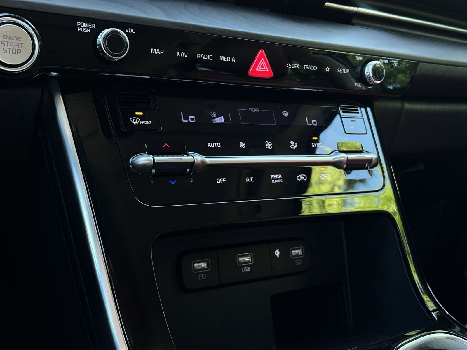 Used 2024 Kia Carnival SX FWD image 24