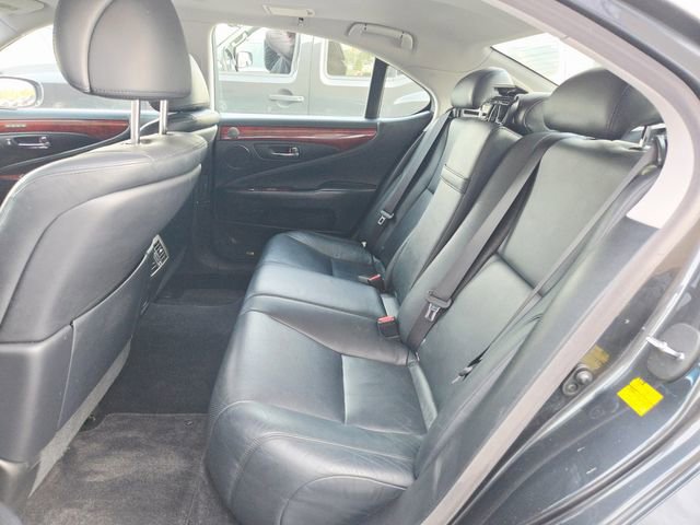 Used 2011 Lexus LS 460 AWD w/ Luxury Value Edition image 17