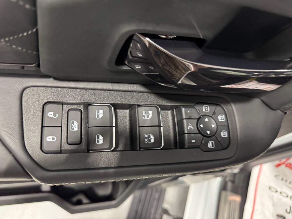 New 2025 RAM 3500 Limited image 26