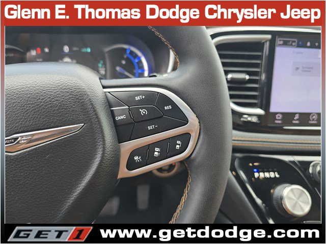 Certified 2023 Chrysler Pacifica Pinnacle FWD image 19