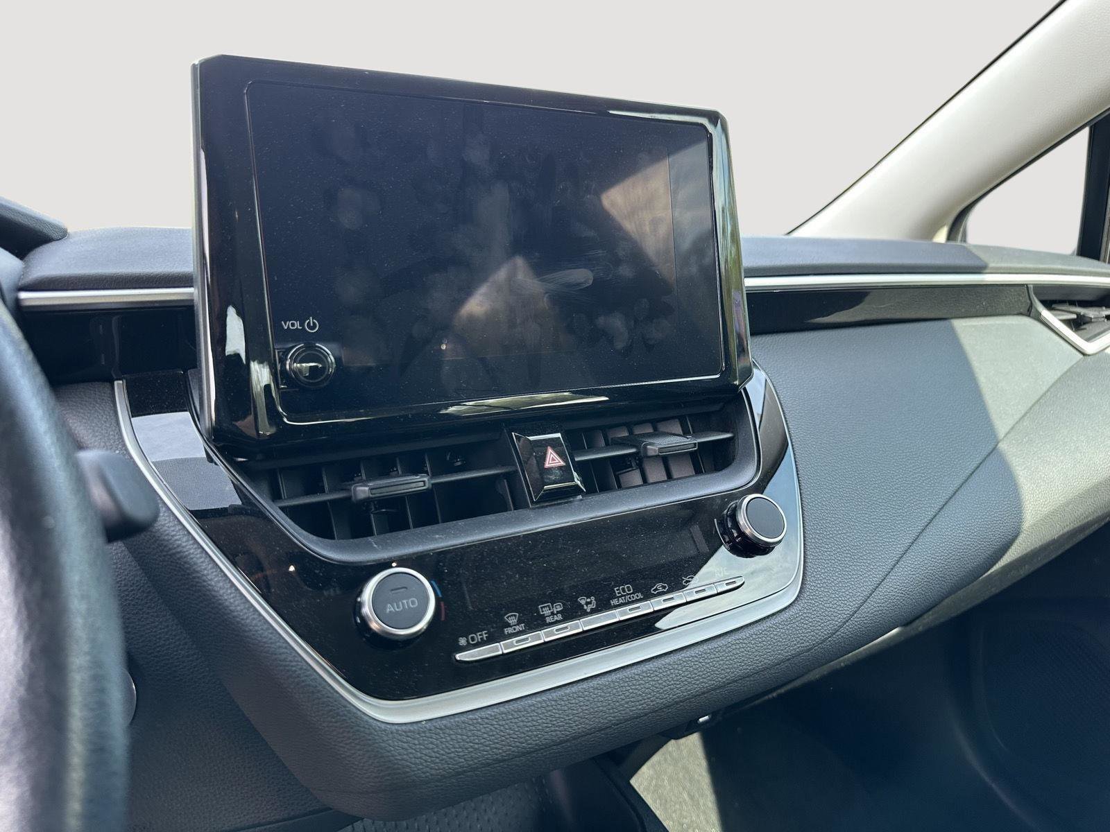 Certified 2024 Toyota Corolla LE w/ LE Convenience Package image 55