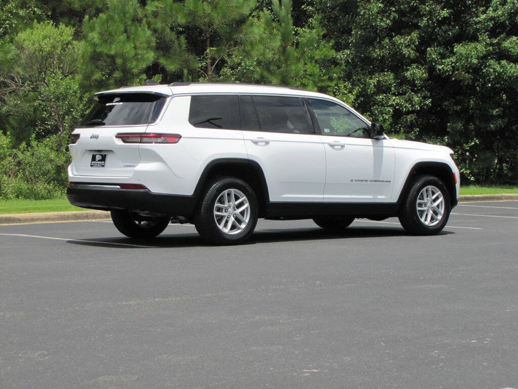 Used 2023 Jeep Grand Cherokee L Laredo RWD image 6
