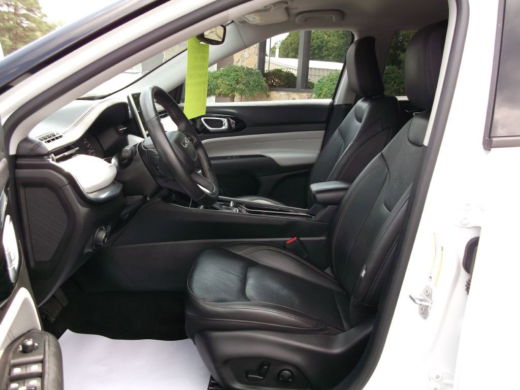 Used 2022 Jeep Compass Limited image 13