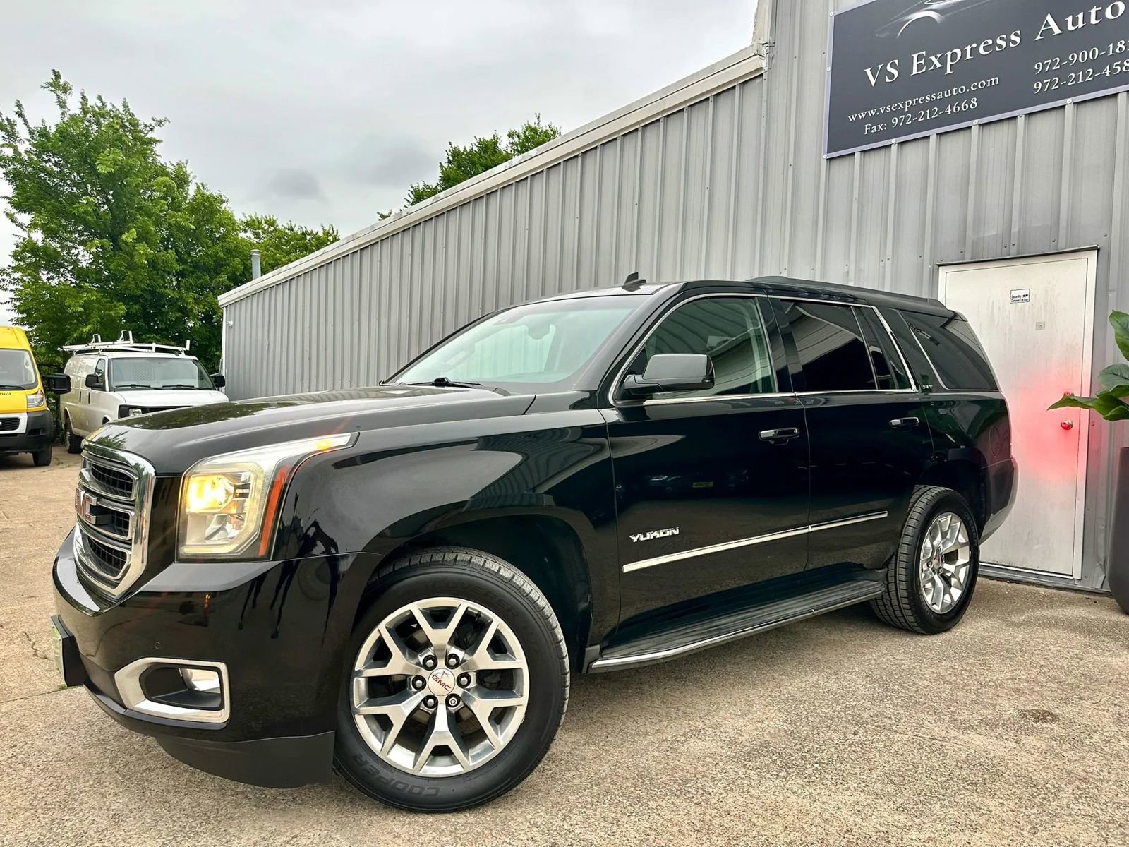 Used 2015 GMC Yukon SLT w/ Open Road Package RWD image 1