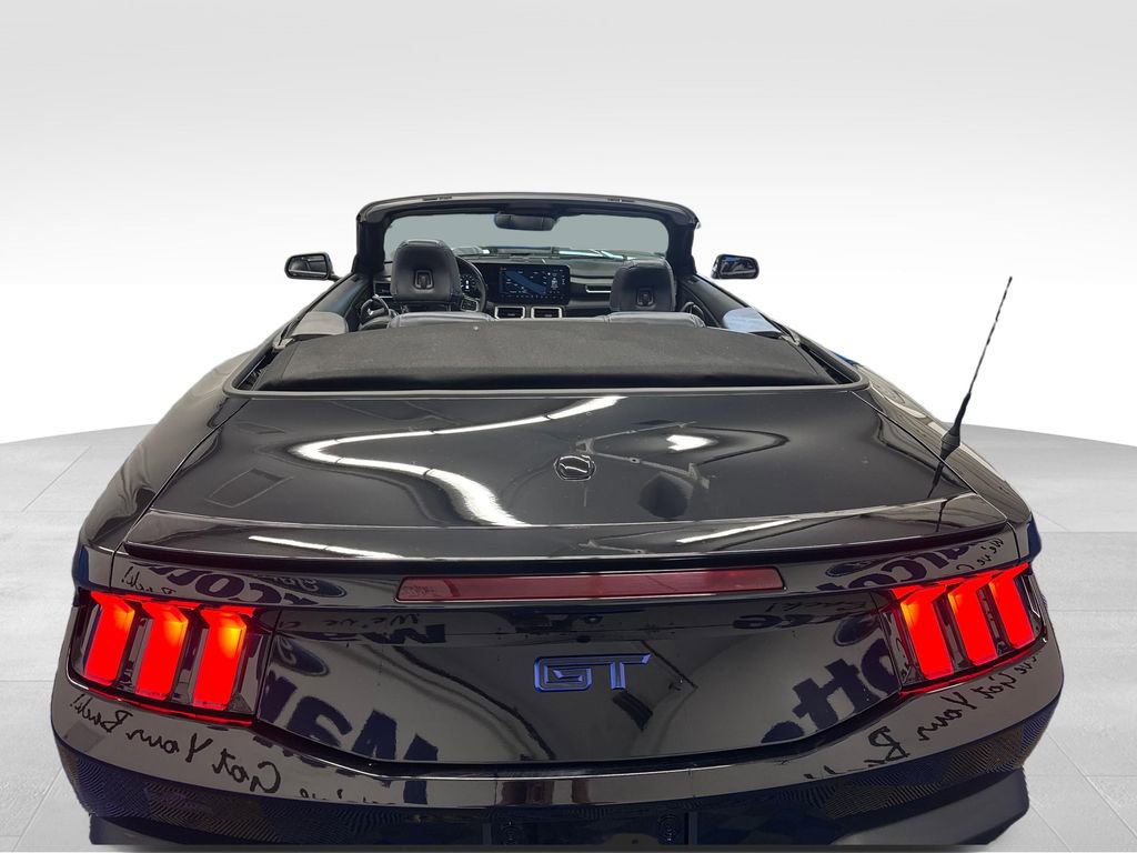 Used 2025 Ford Mustang GT Premium RWD image 40