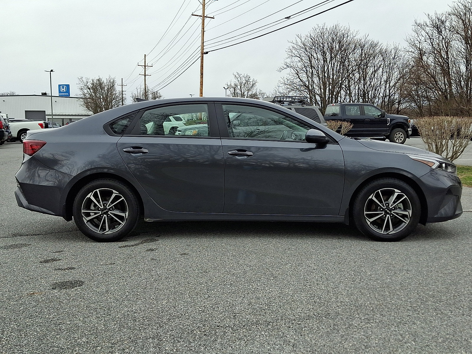 Used 2022 Kia Forte LXS image 7