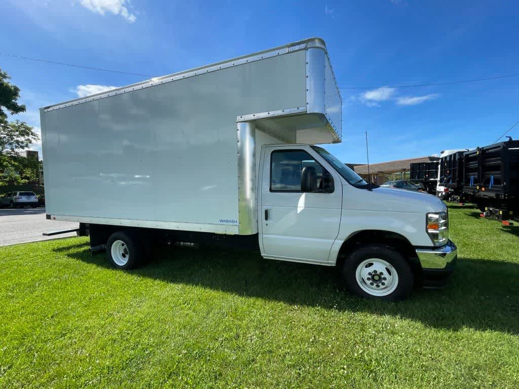 New 2024 Ford E-450 and Econoline 450 Super Duty w/ Power Windows & Locks Group RWD image 28