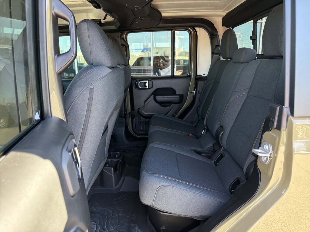 New 2025 Jeep Gladiator Willys image 14