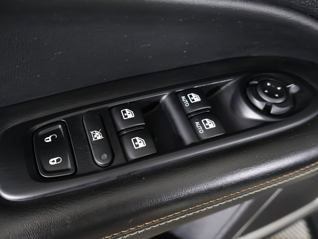 Used 2019 Jeep Compass Latitude FWD image 32