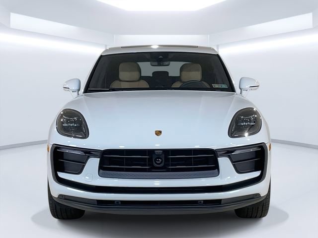 New 2026 Porsche Macan image 2
