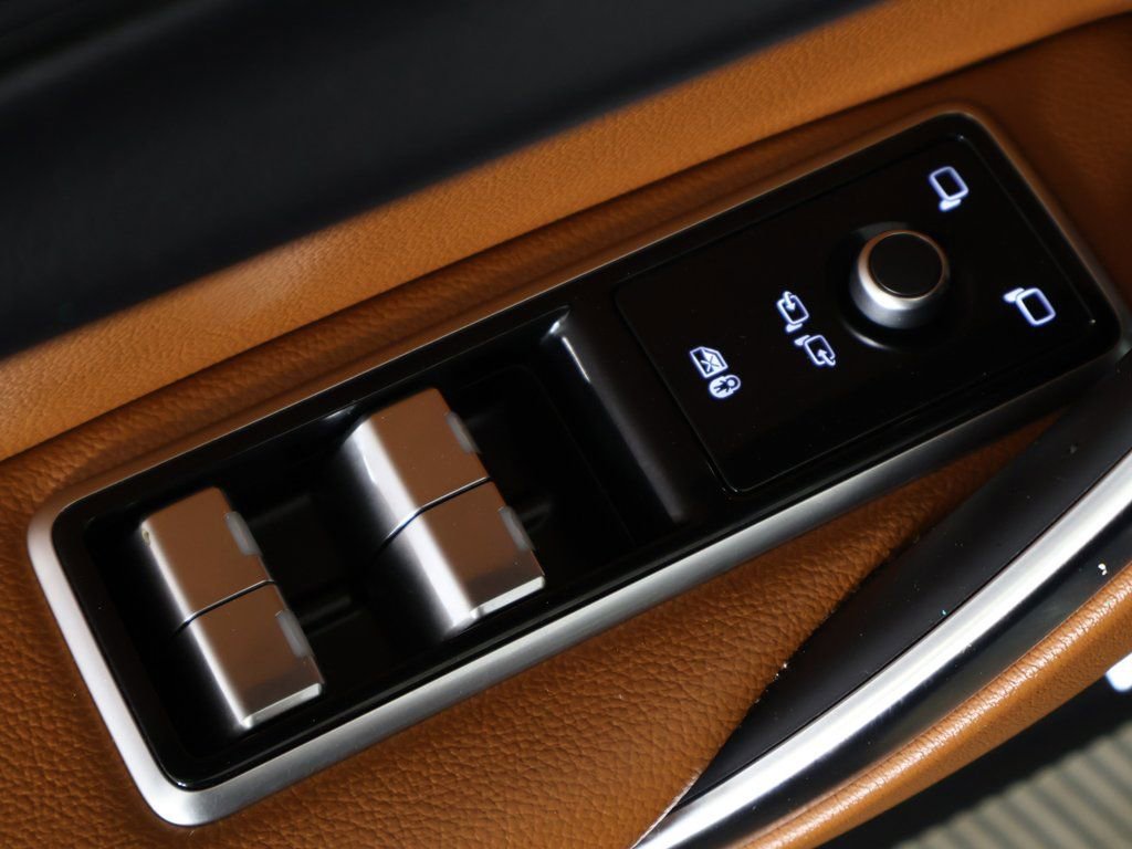 Used 2024 Jaguar XF R-Dynamic SE image 44