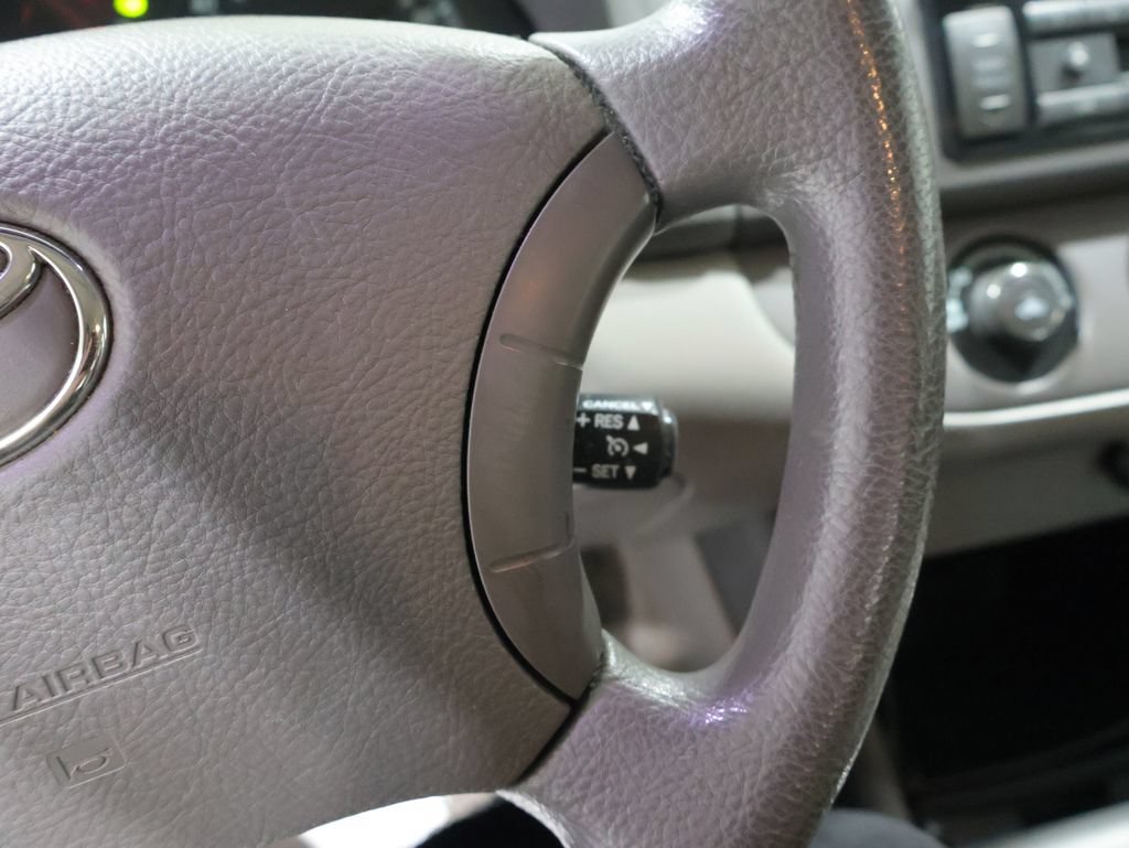 Used 2005 Toyota Camry LE FWD image 28