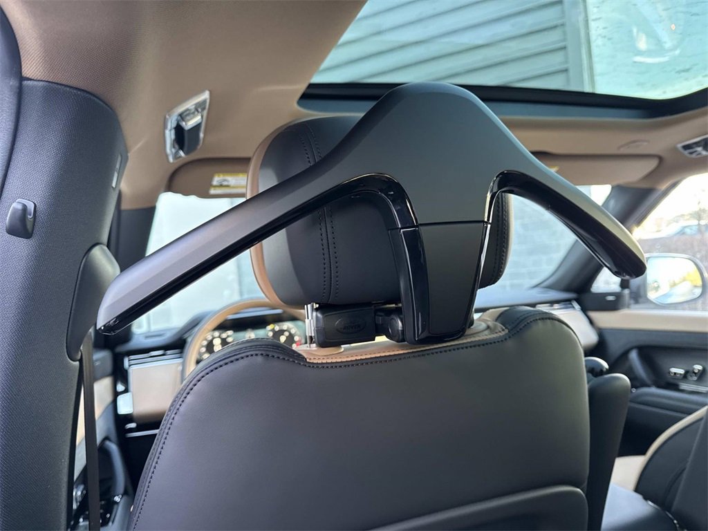 New 2026 Land Rover Range Rover Sport Dynamic SE image 16