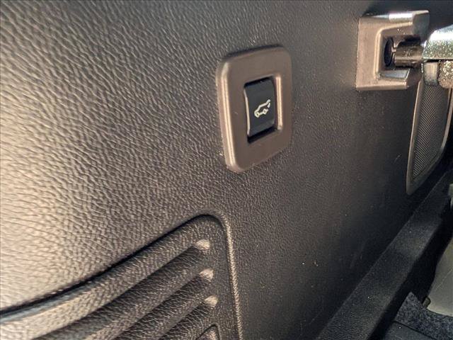 Used 2012 Lincoln Navigator L 4WD image 27