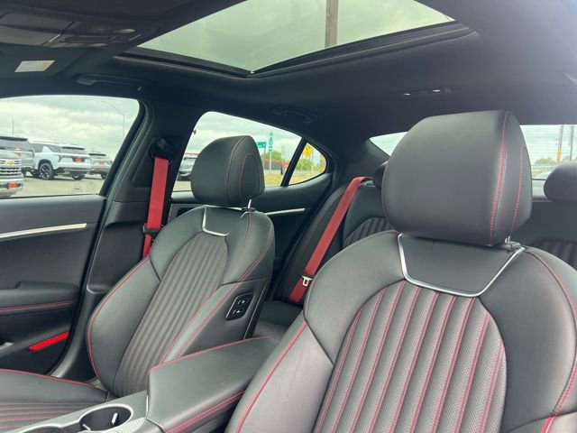 Used 2023 Genesis G70 3.3T w/ Sport Advanced Package image 15