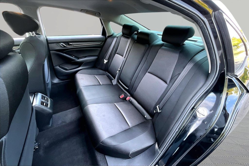 Used 2019 Honda Accord EX image 18