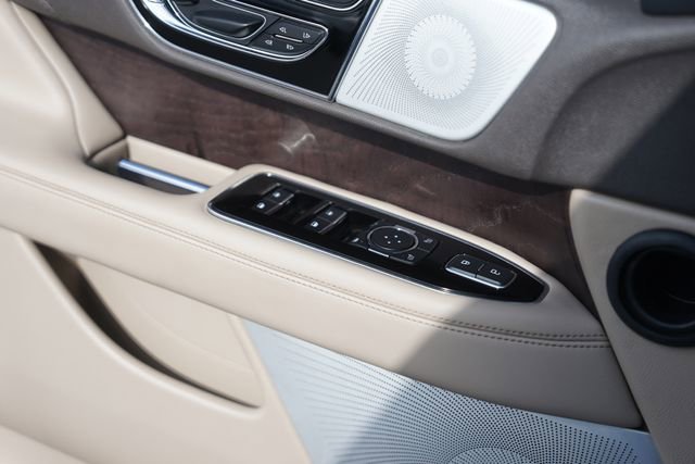 Used 2024 Lincoln Navigator L Reserve AWD/4WD image 32