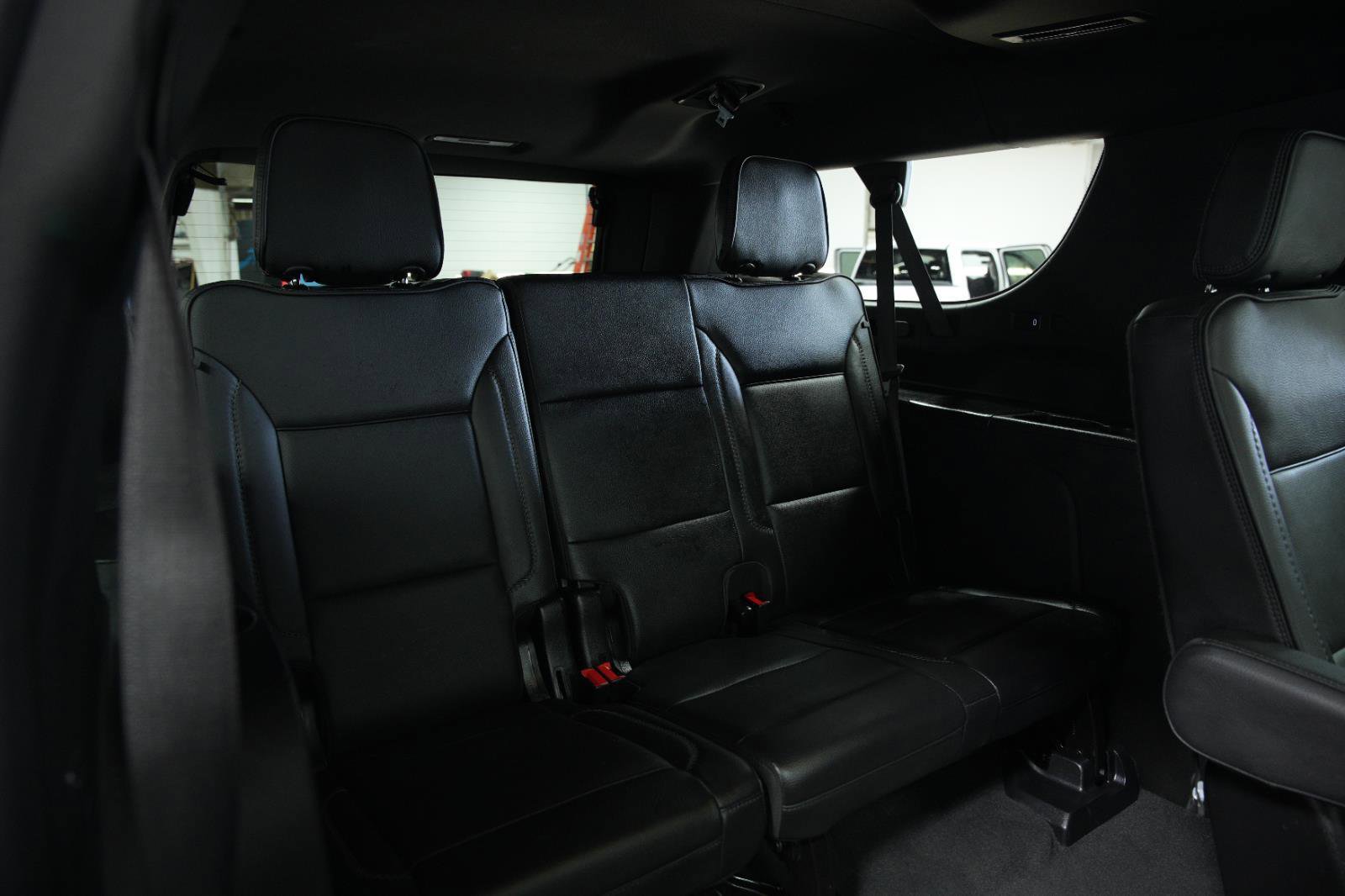 Used 2024 GMC Yukon XL Denali AWD/4WD image 17